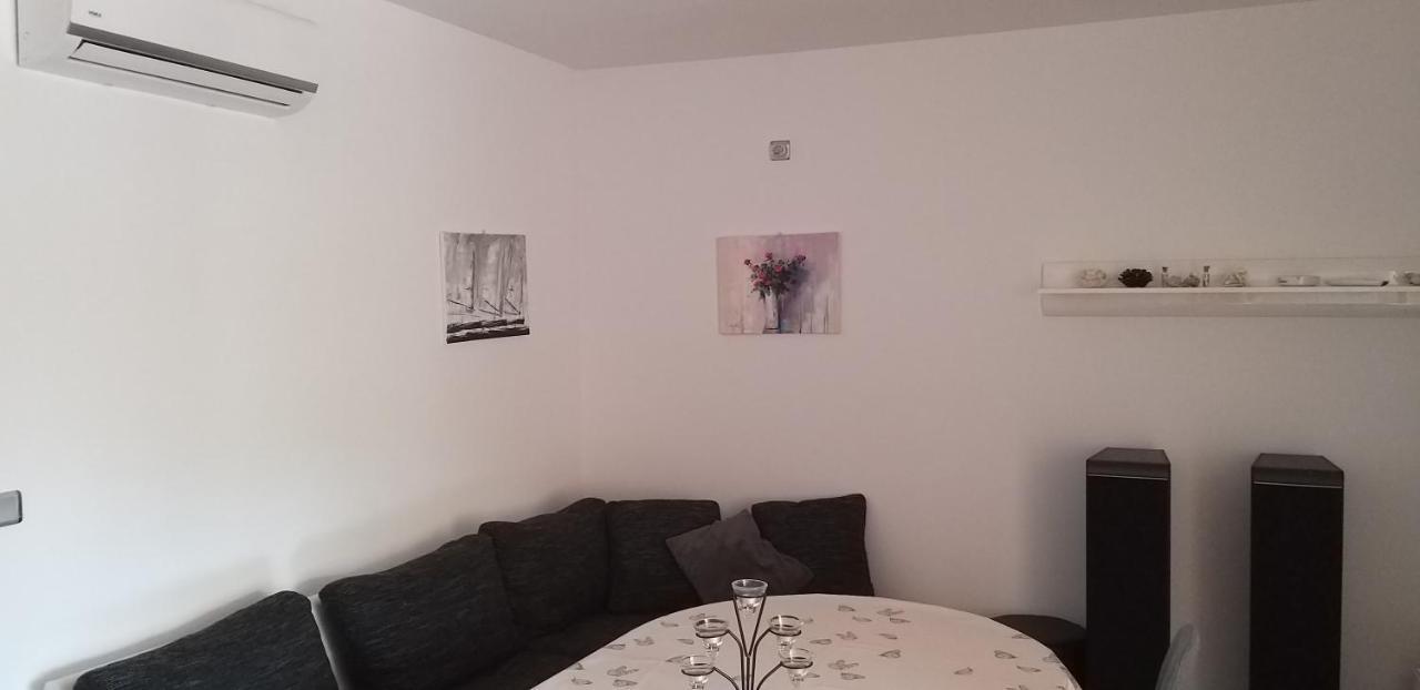 Apartman Slavica Rogoznica  Exterior photo